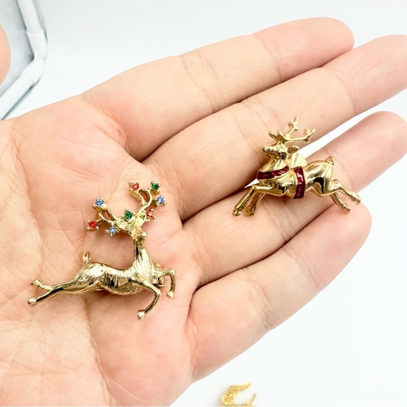 Vintage Holiday Gold Tone Reindeer Birds Animals Brooch Sets - Picture 3 of 7